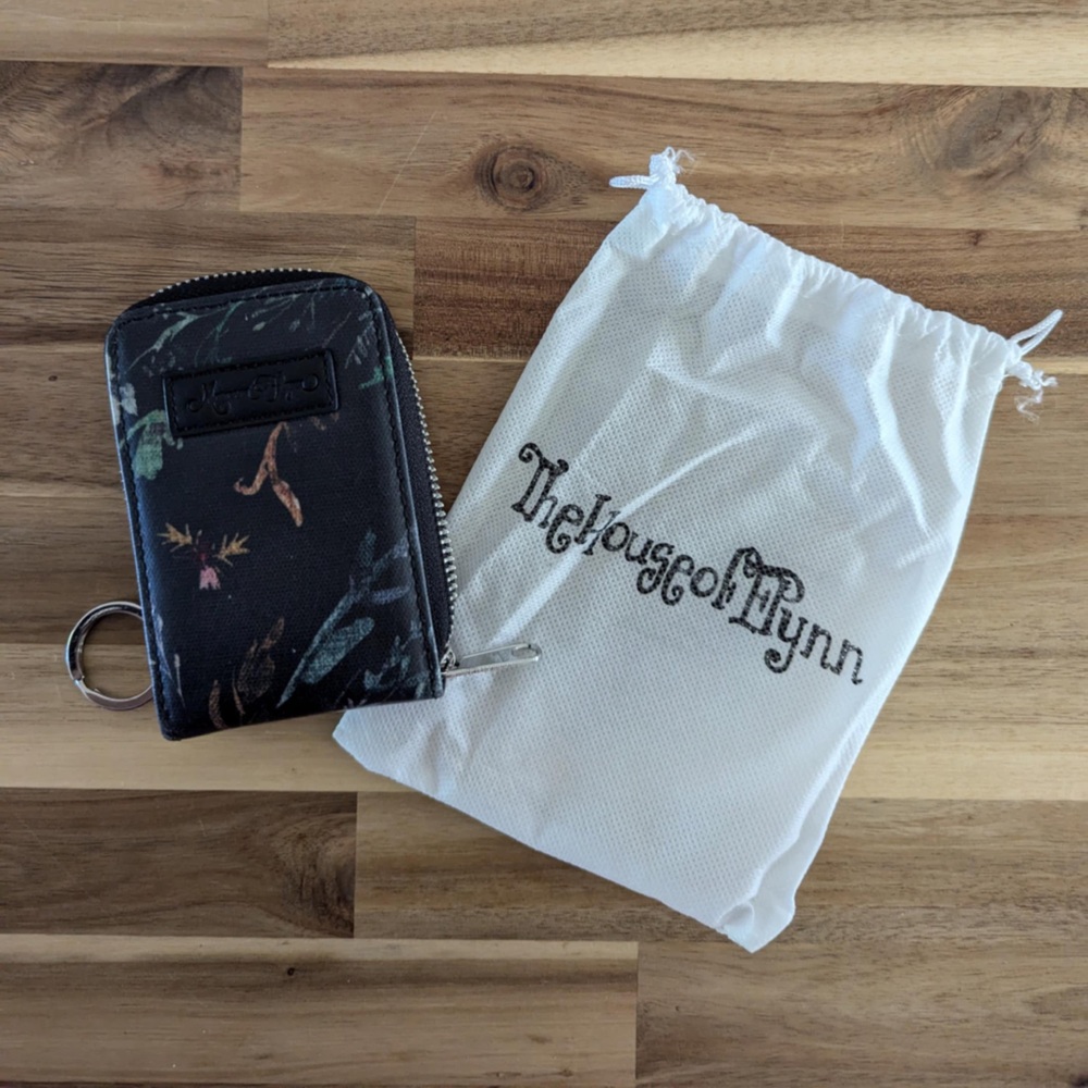 The House of Flynn cardholder
